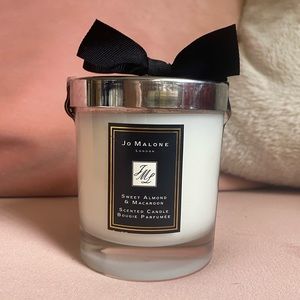 Jo Malone London Candle Sweet Almond & Macaroon
